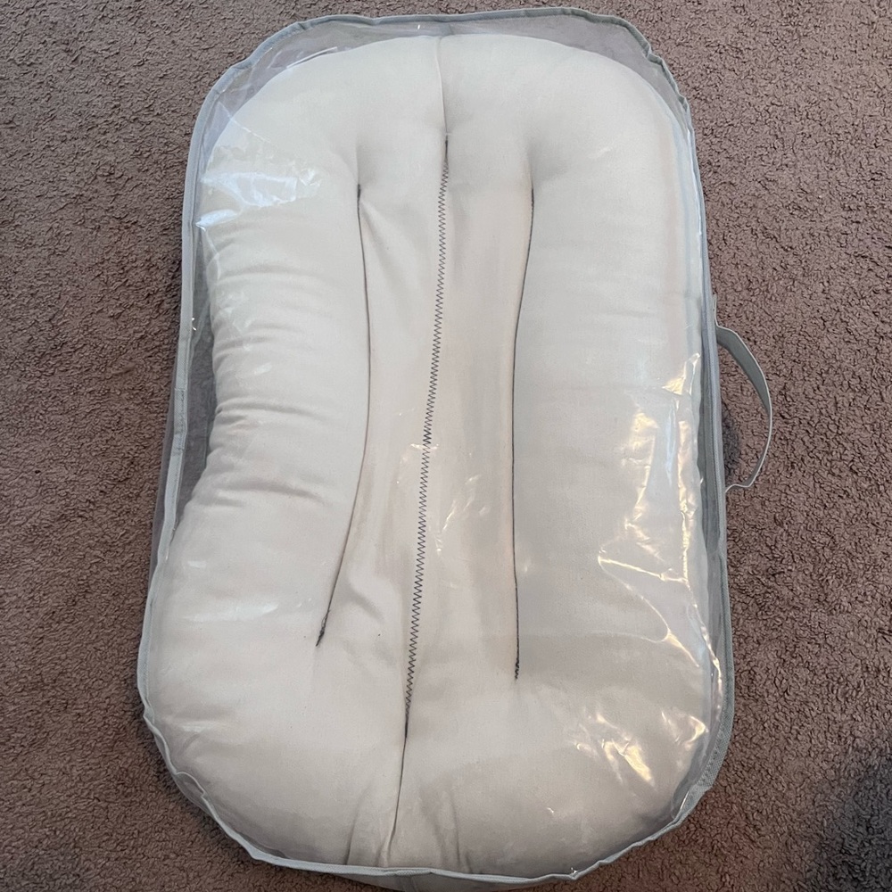 Snuggle me Organic Infant lounger